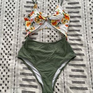 Cupshe Floral One Piece!